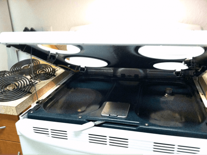 How to Clean Stove Drip Pans & Burners Naturally Savor + Savvy