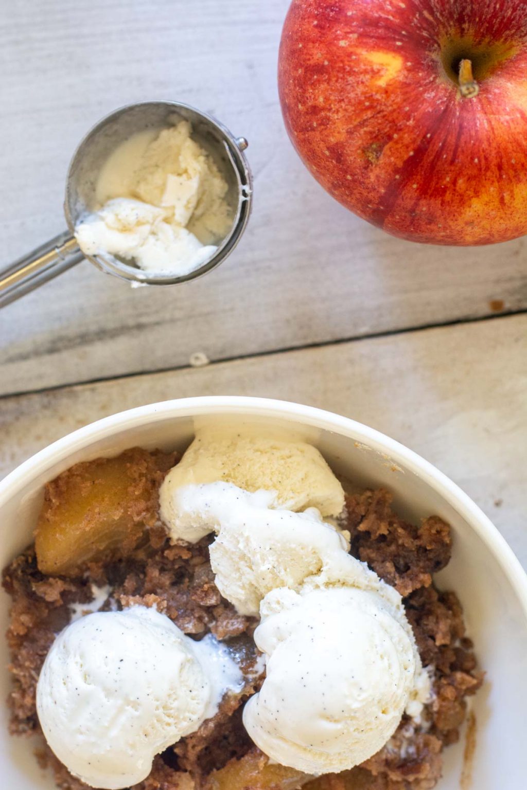 5 Ingredient Slow Cooker Apple Dump Cake Dessert Savor + Savvy
